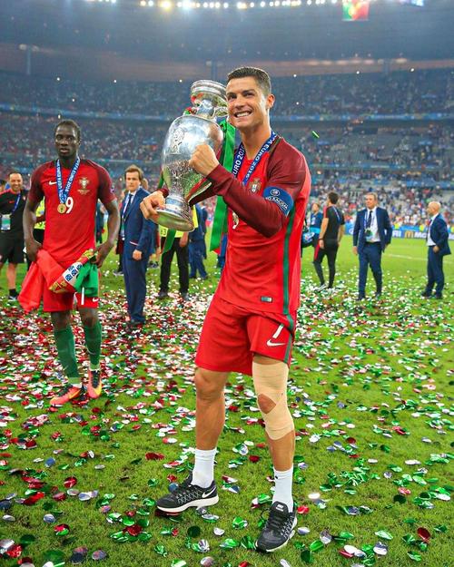 劫富济贫！利物浦欧冠力克马德里双雄 但输土超荷甲球队