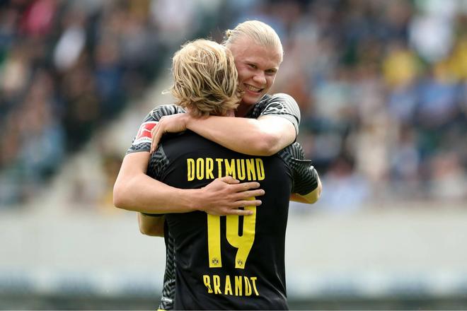 迪亚斯本赛季19场已送出6次助攻，超过上赛季整个赛季