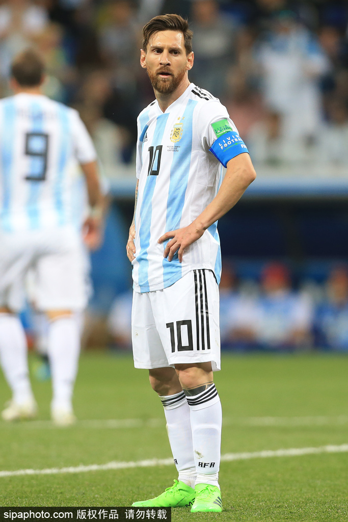 埃默松：我并不怀念在米兰的日子；那儿的人聊我比聊C罗还多