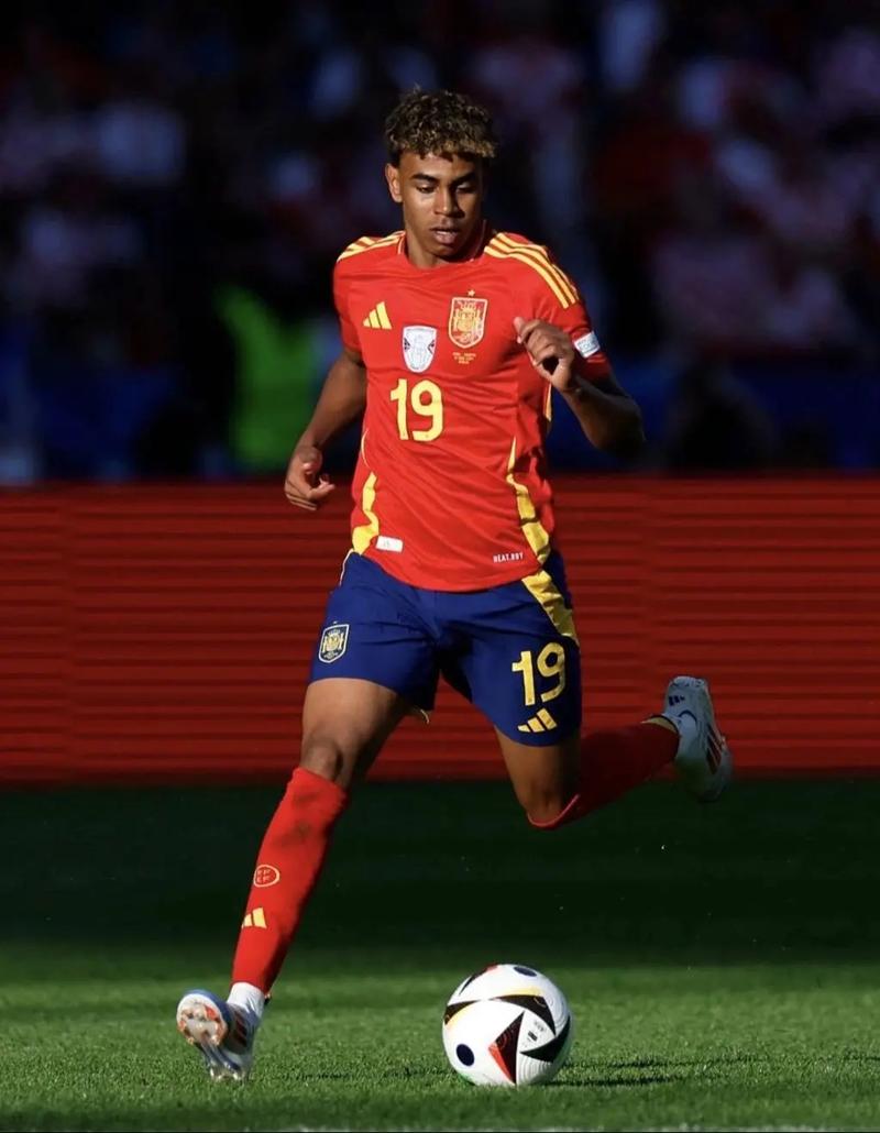 记者：若圣地亚哥不离队，米兰冬窗不能引进新前锋