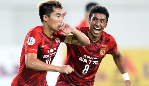 篮球湖人球员场上发挥获得球迷认可