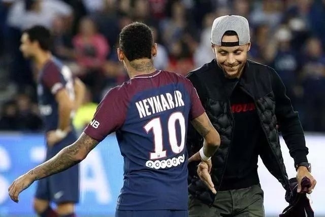 法甲里尔vs马赛：我预测大，进球三个以上，比分可能1-2、2-2